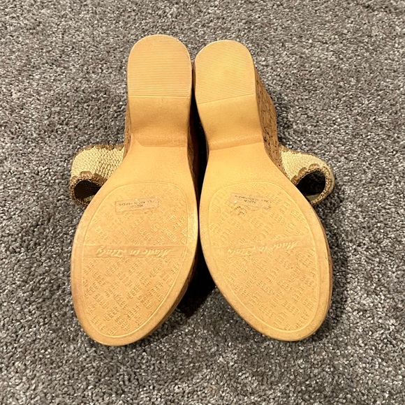 Italian Shoemakers Brown and Cream Wedge Mules, 6.5 - Picture 7 of 8